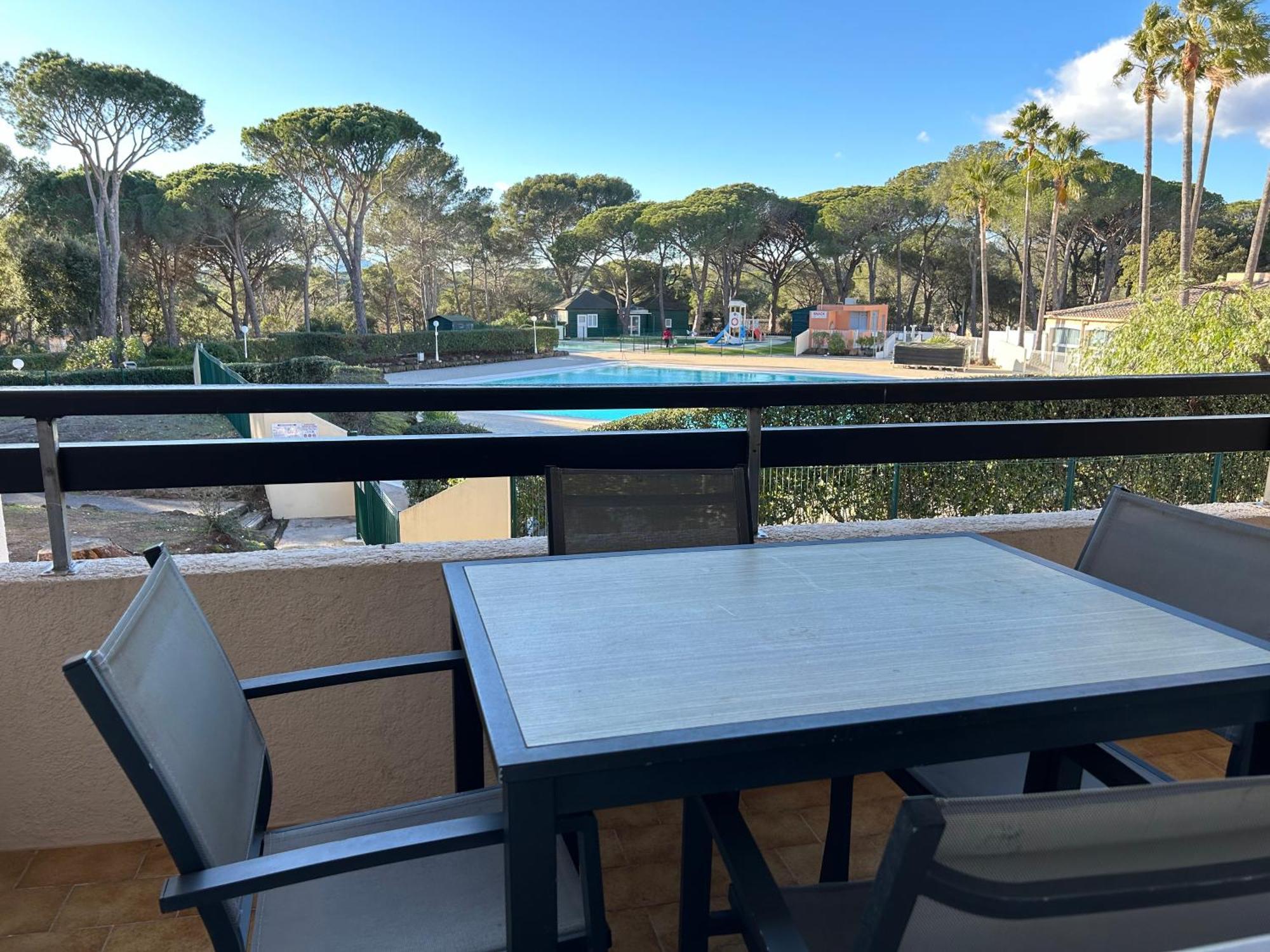 Domaine Valescure Appartement 1 Ou 2 Pieces Vue Jardin Ou Piscine Saint-Raphaël Exterior foto